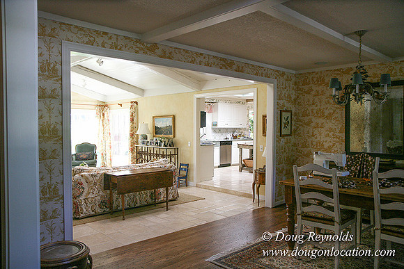 Glinna’s Home Traditional Style County Ranch home, large kitchen great room, 2 car garage on Acreage with large back yard, large front yard, garden, pool, patio, 2 story shop with office,  PDX Zone