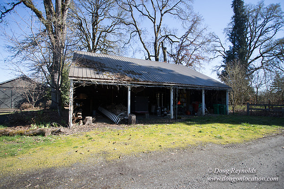 Yianni's Farm House