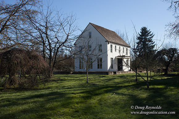 Yianni's Farm House