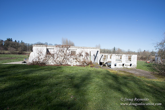 Yianni's Farm House
