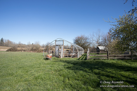 Yianni's Farm House