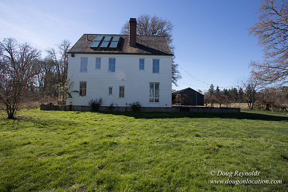 Yianni's Farm House