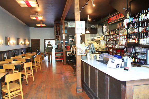 Bar Bar-6839