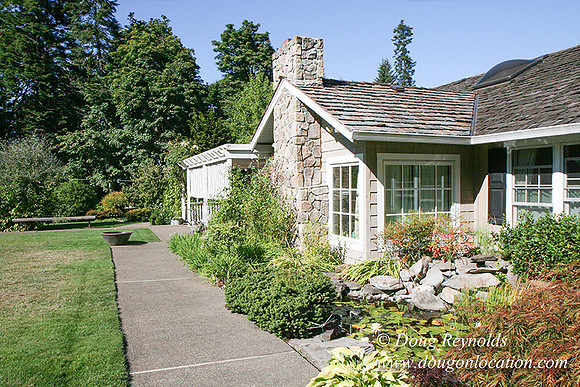 Glinna’s Home Traditional Style County Ranch home, large kitchen great room, 2 car garage on Acreage with large back yard, large front yard, garden, pool, patio, 2 story shop with office,  PDX Zone