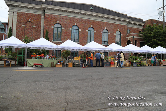 BKP Prod 2of3 Farmers Mkt-9599