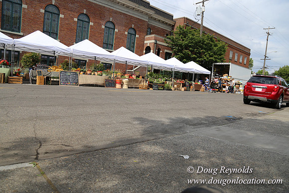BKP Prod 2of3 Farmers Mkt-9575