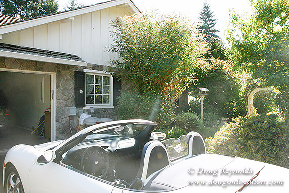 Glinna’s Home Traditional Style County Ranch home, large kitchen great room, 2 car garage on Acreage with large back yard, large front yard, garden, pool, patio, 2 story shop with office,  PDX Zone
