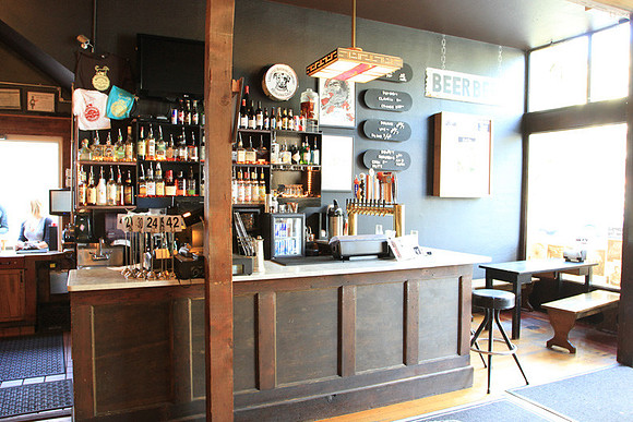 Bar Bar-6858