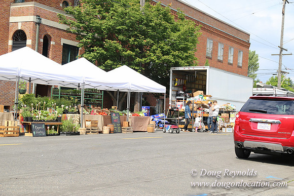 BKP Prod 2of3 Farmers Mkt-9572