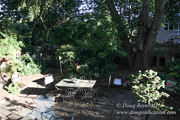 Home" Bungalow, Bee's Back yard Chickens, Small,