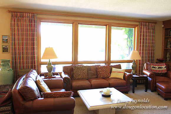 Jim’s Home Large beautiful traditional 2 story with large rooms. Modern kitchen and great room, and nook, large master suite, large entry with French doors. Well maintained grounds and garden, with la