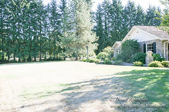 Glinna’s Home Traditional Style County Ranch home, large kitchen great room, 2 car garage on Acreage with large back yard, large front yard, garden, pool, patio, 2 story shop with office,  PDX Zone