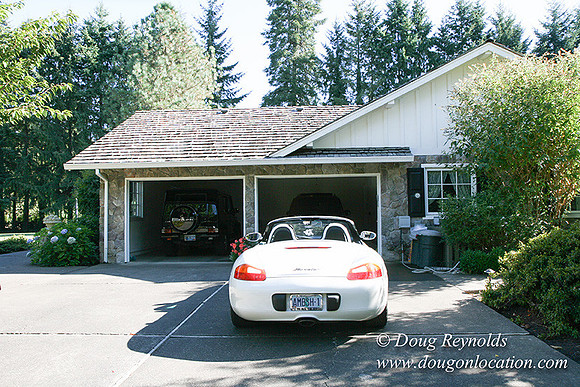 Glinna’s Home Traditional Style County Ranch home, large kitchen great room, 2 car garage on Acreage with large back yard, large front yard, garden, pool, patio, 2 story shop with office,  PDX Zone