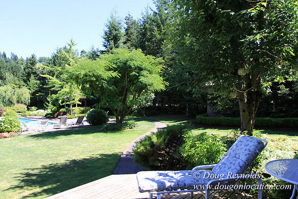 Jim’s Home Large beautiful traditional 2 story with large rooms. Modern kitchen and great room, and nook, large master suite, large entry with French doors. Well maintained grounds and garden, with la