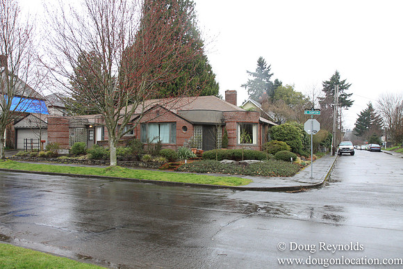 NE Thompson at 32nd