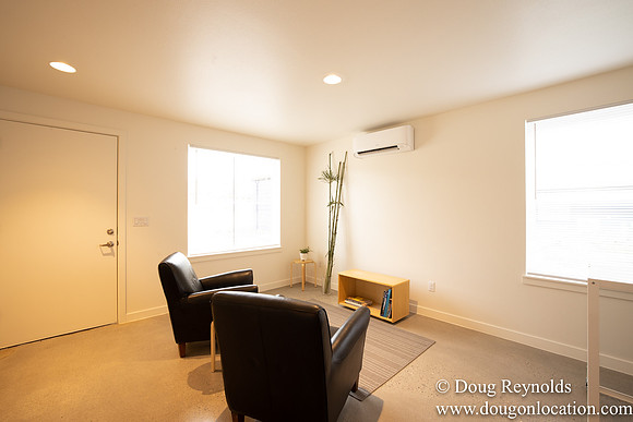 Clover Court Unit B Living