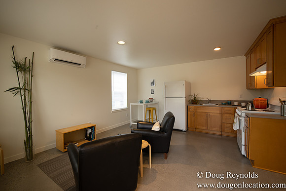 Clover Court Unit B Living