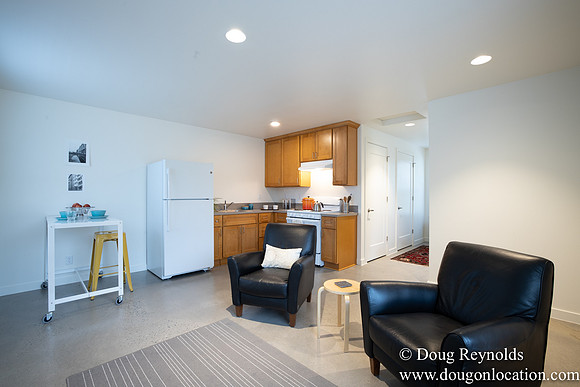 Clover Court Unit B Living