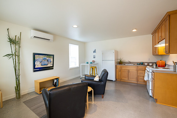 Clover Court B Unit