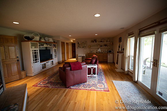 Jays Dwn Apartment-8510