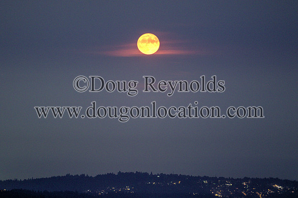Smoky Moon Rise