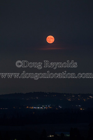 Smoky Moon Rise