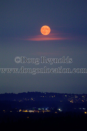 Smoky Moon Rise
