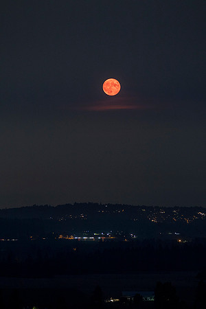 Smoky Moon Rise