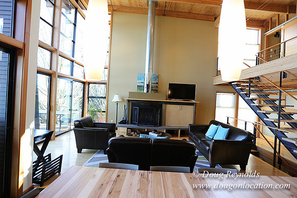 "Modern Contemporary Green Home Portland Oregon Dwell", "family house Northwest Style"