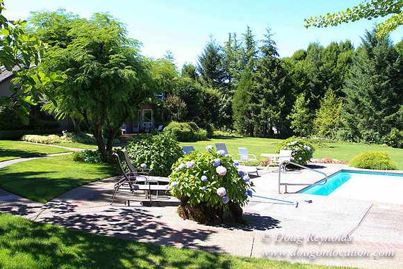 Jim’s Home Large beautiful traditional 2 story with large rooms. Modern kitchen and great room, and nook, large master suite, large entry with French doors. Well maintained grounds and garden, with la