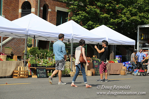 BKP Prod 2of3 Farmers Mkt-9580