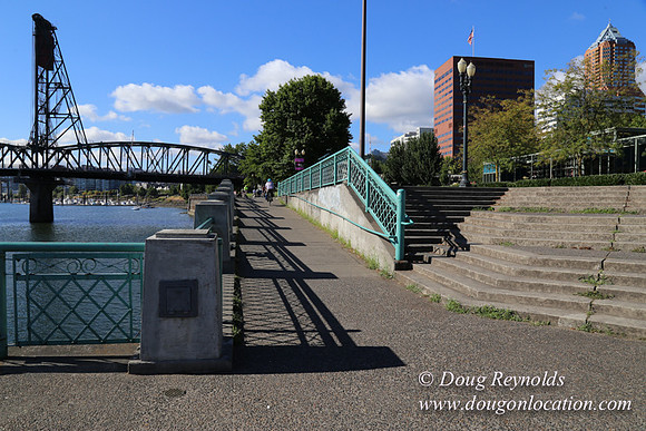 Salmon St Ftn-2754