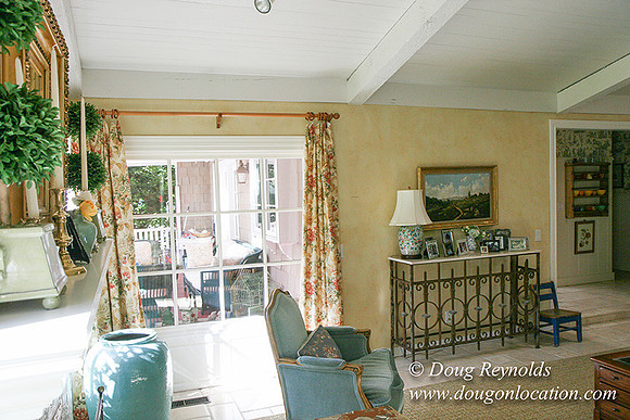 Glinna’s Home Traditional Style County Ranch home, large kitchen great room, 2 car garage on Acreage with large back yard, large front yard, garden, pool, patio, 2 story shop with office,  PDX Zone