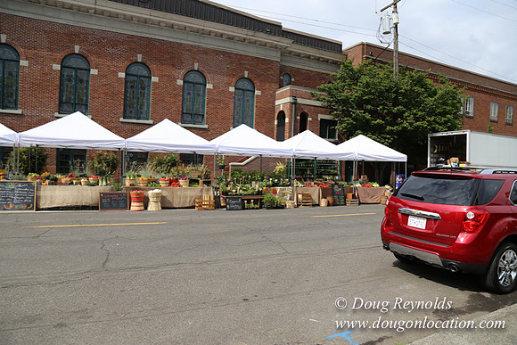 BKP Prod 2of3 Farmers Mkt-9556