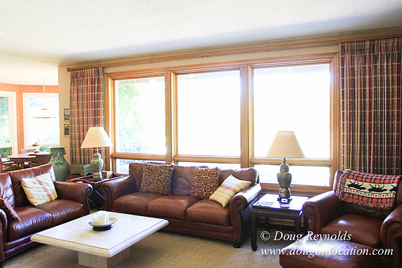 Jim’s Home Large beautiful traditional 2 story with large rooms. Modern kitchen and great room, and nook, large master suite, large entry with French doors. Well maintained grounds and garden, with la