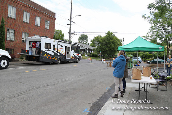 BKP Prod 2of3 Farmers Mkt-9529
