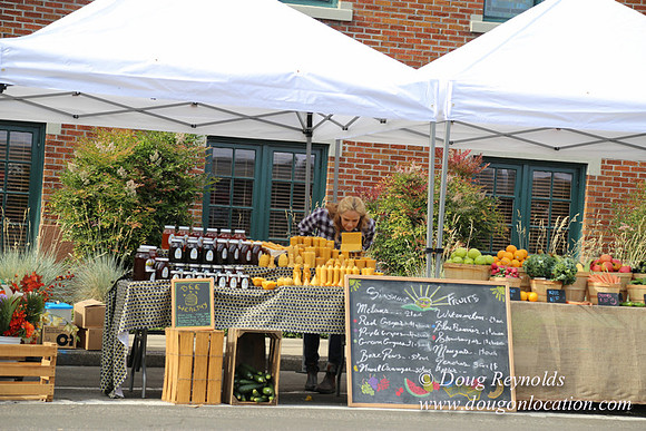 BKP Prod 2of3 Farmers Mkt-9587
