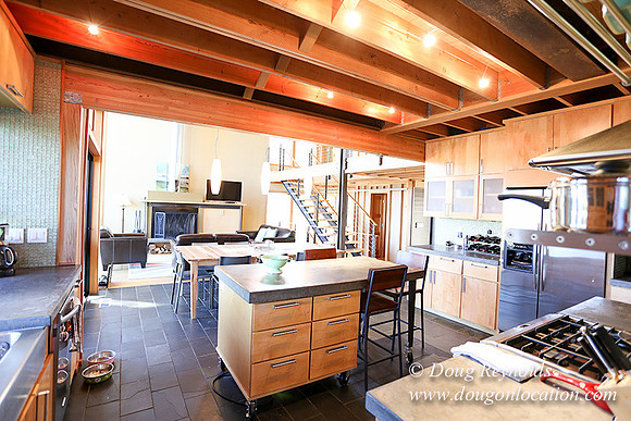 "Modern Contemporary Green Home Portland Oregon Dwell", "family house Northwest Style"