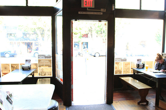 Bar Bar-6846