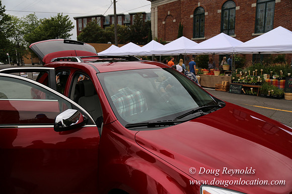 BKP Prod 2of3 Farmers Mkt-9648