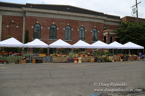 BKP Prod 2of3 Farmers Mkt-9551