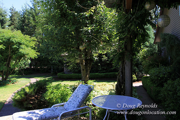 Jim’s Home Large beautiful traditional 2 story with large rooms. Modern kitchen and great room, and nook, large master suite, large entry with French doors. Well maintained grounds and garden, with la
