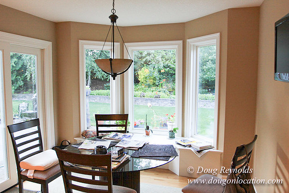 Large Traditional 70’s Style Home, 2 story, 3 car garage on Large Lot with Bees