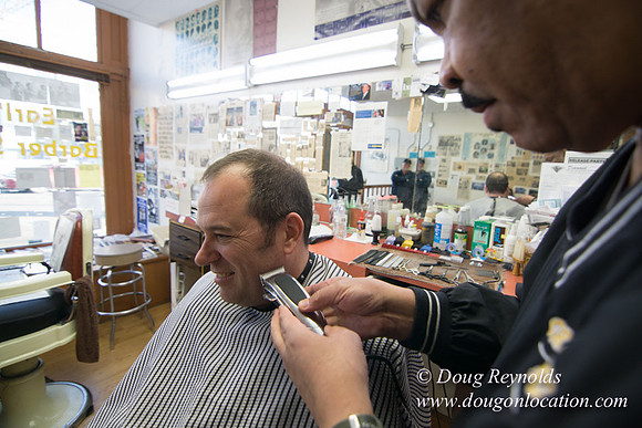Earl's Barber Shop-2611