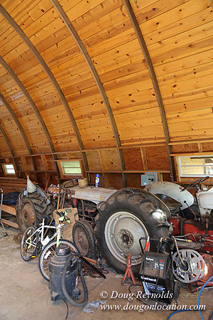 "2 Barns", "2 car garage", "40+ Acres", "PDX Zone", Pool, "White Fence", cows, "farm House", "rap around dive", "well maintained"