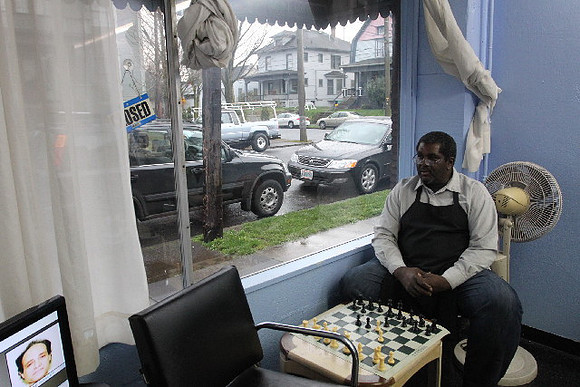 Den Salon Barber Shop-9735