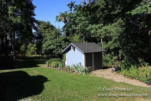 Traditional Style Home small farm with large kitchen great room, 2 story, 2 car garage on Acreage with large back yard, large front yard, garden, pond, deck, goats, bees, shop, PDX Zone