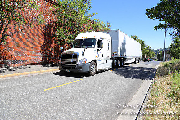 2nd St Hood River-7893