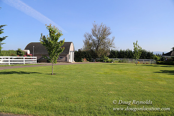 "2 Barns", "2 car garage", "40+ Acres", "PDX Zone", Pool, "White Fence", cows, "farm House", "rap around dive", "well maintained"