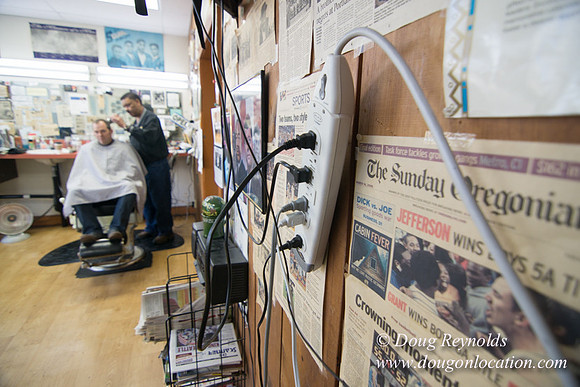 Earl's Barber Shop-2606